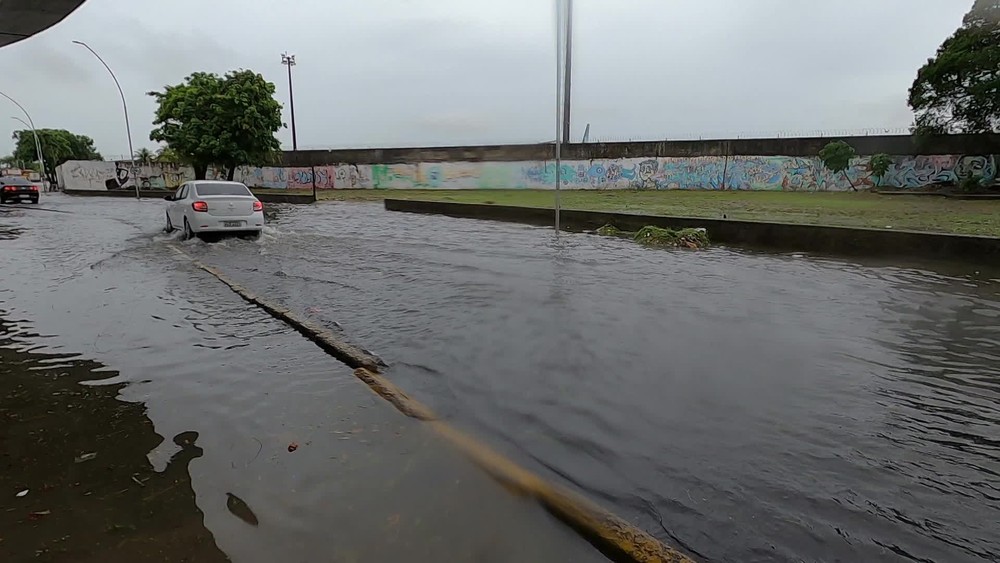GRANDE RECIFE, ZONA DA MATA E AGRESTE TÊM ALERTA DE CHUVAS MODERADAS A FORTES